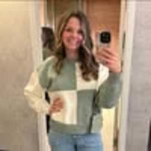 Meet your Posher, Danielle